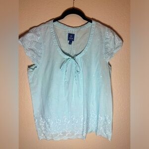 Izod blue embroidered eyelet cap sleeve blouse size XL